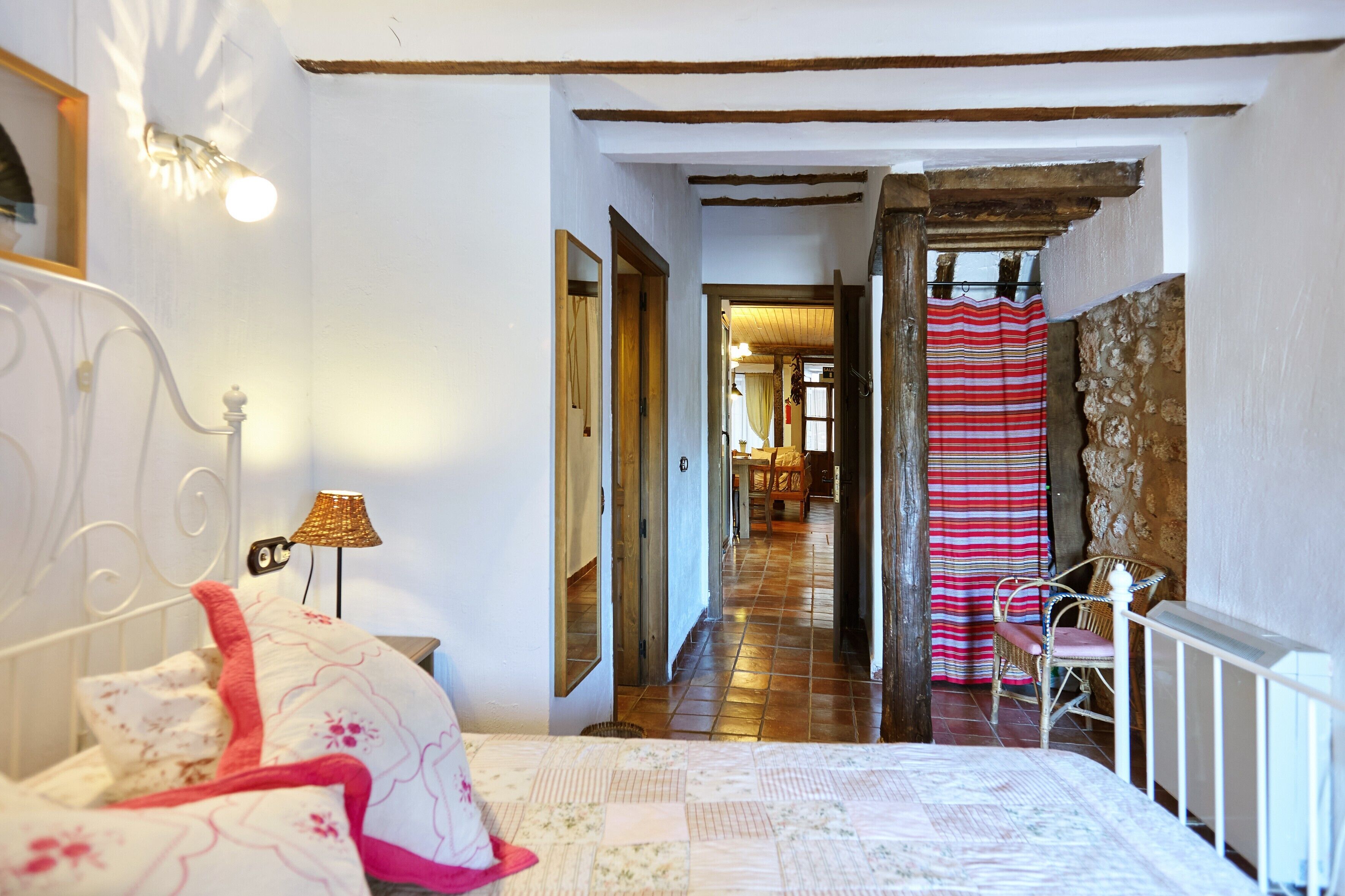 1 dormitorio y ropa de cama