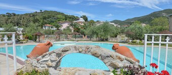 Apartment 'Bilocale Dolores' with Shared Pool, Wi-Fi and Air Conditioning