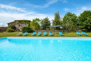Pool - Room 'Camera Sud' with Shared Pool, Shared Terrace and Wi-Fi (Sorano)