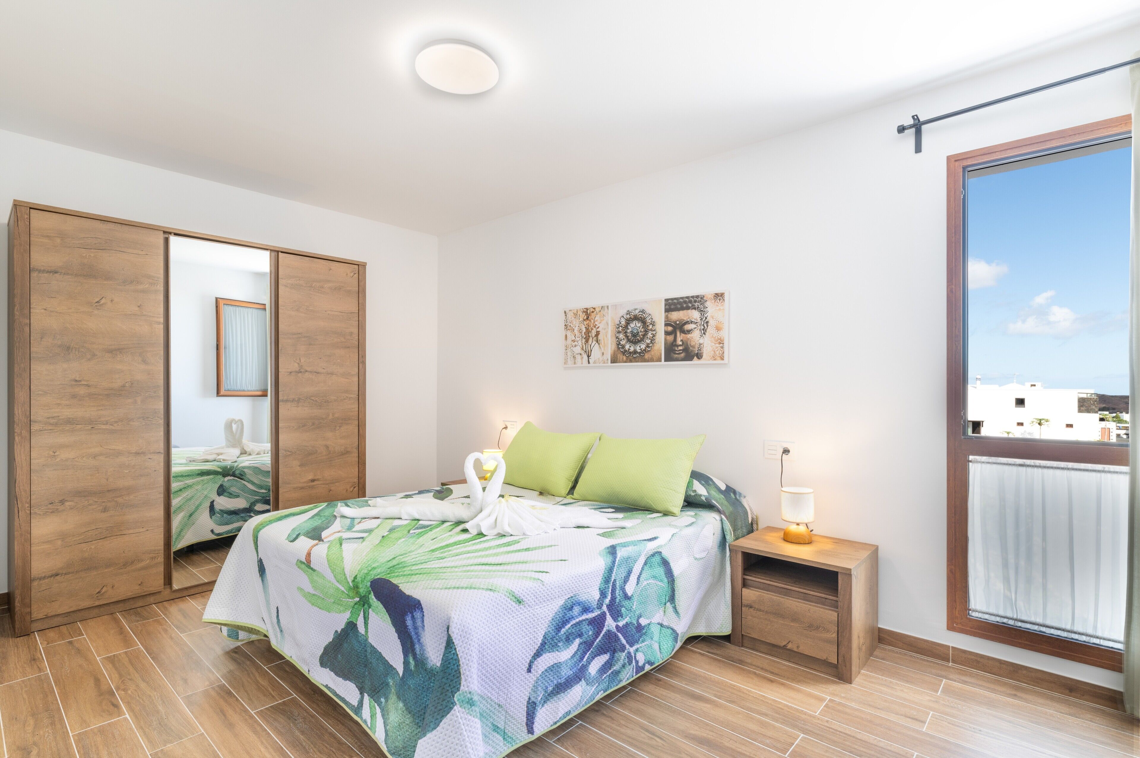 1 slaapkamer, een strijkplank/strijkijzer, gratis wifi, beddengoed