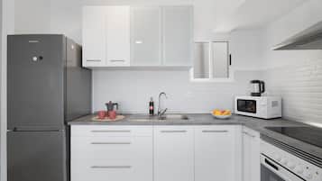 Frigorífic, microones, forn i placa de cuina