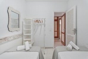 2 chambres, fer et planche à repasser, Wi-Fi gratuit