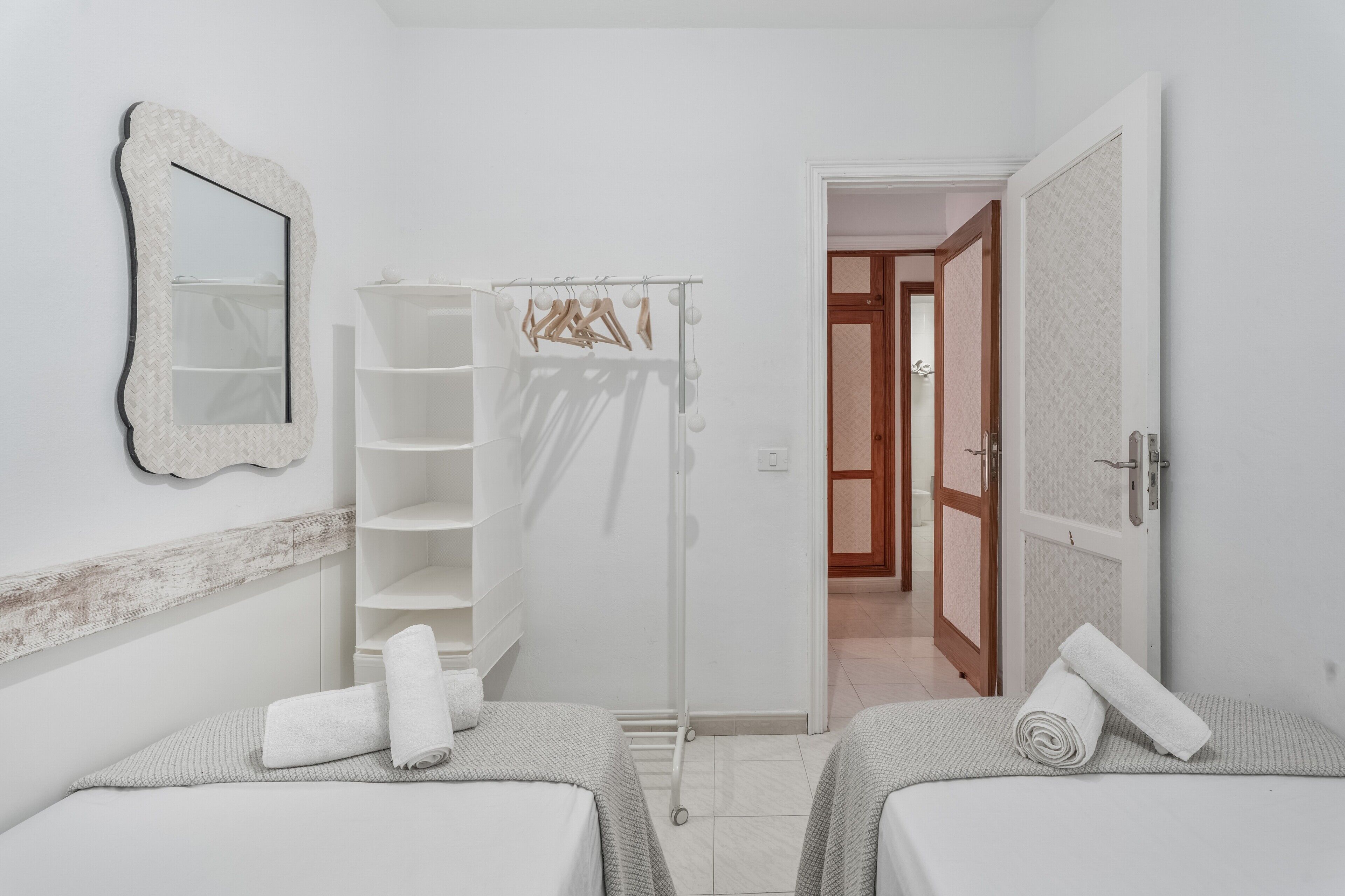 2 chambres, fer et planche à repasser, Wi-Fi gratuit