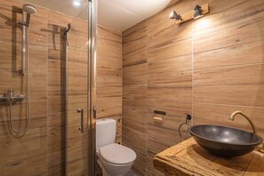 Douche, serviettes fournies