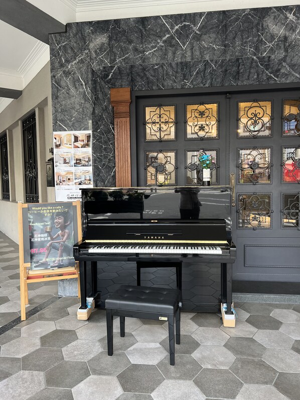 Front of property - Hôtel de Flore (Tainan)