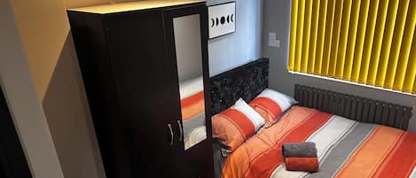 5 habitaciones, wifi y ropa de cama