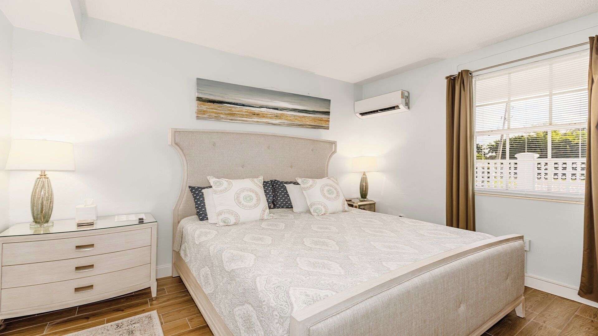 1 quarto, Wi-Fi de cortesia, roupa de cama