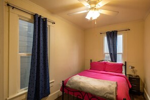 1 Schlafzimmer, Schreibtisch, Bügeleisen/Bügelbrett, WLAN