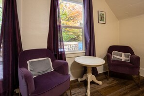 Interior - Purple Passion- Rhodee #3: close to UO/Autzen (Eugene)