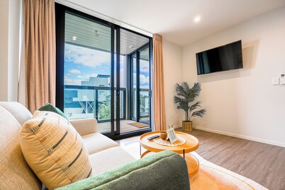 Sophisticated One-Bedroom Hotel Suite in Parnell