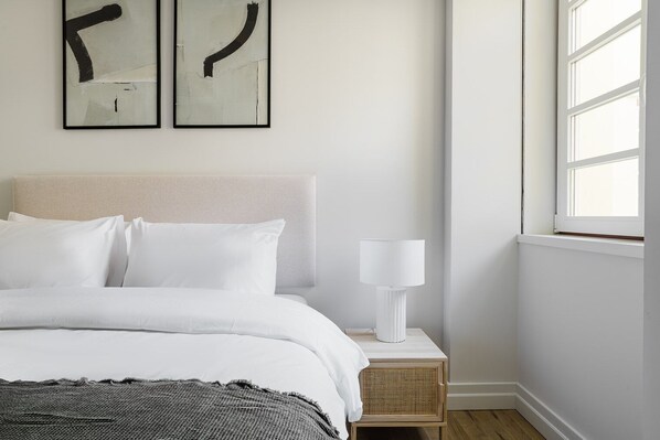 2 chambres, fer et planche à repasser, Wi-Fi, draps fournis