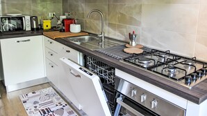 Fridge, microwave, dishwasher, cookware/dishes/utensils - La Conca by Interhome (Formia)