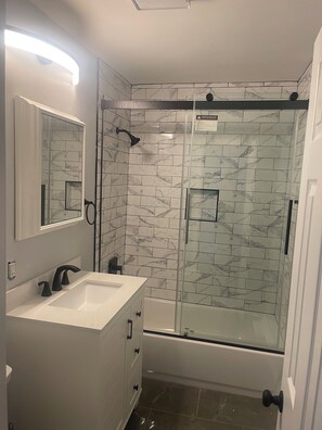 Håndklæder, Sæbe, Toiletpapir