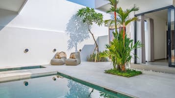 ์ผ์ธ ์์์ฅ