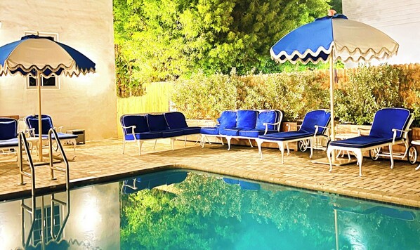 Açık yüzme havuzu 