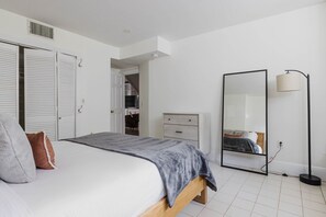 2 quartos, ferros/tábuas de passar roupa, Wi-Fi, roupa de cama