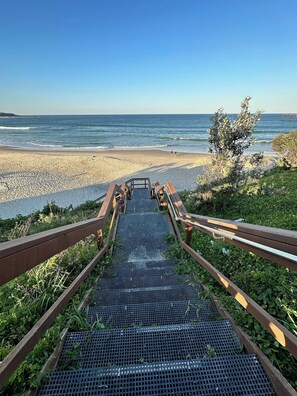Beach - This stylish place to stay is perfect, elegantly finished with ample space. (Catherine Hill Bay)