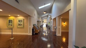 Interior - Hilton Head, steps-from-sand-resort, 1 BR Condo sleeps 6 with private balcony  (Hilton Head Island)