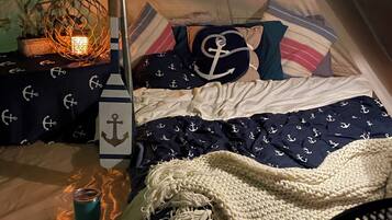 1 bedroom, WiFi, bed sheets