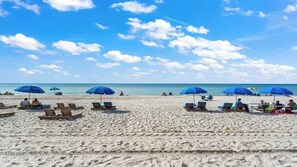 On the beach - The Summit 301 Summar (Panama City Beach)