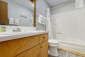 Hårføner og håndklær