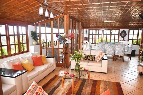 Lovely 3-bedroom apartment with WiFi in San Isidro la mejor zona de Lima ,