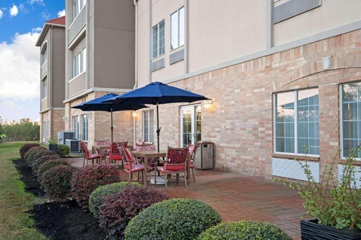 Photo 5 of King Suite Ideal for Family Getaway w/ Pool Access | Close to Vibrant Chinatown