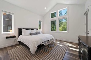 3 bedrooms, free WiFi, bed sheets