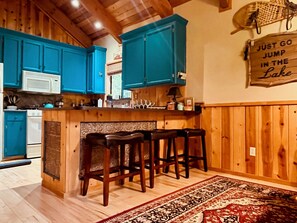 Micro-ondes, four, plaque de cuisson, lave-vaisselle