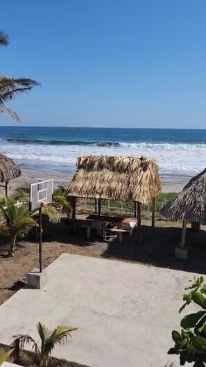 Na praia