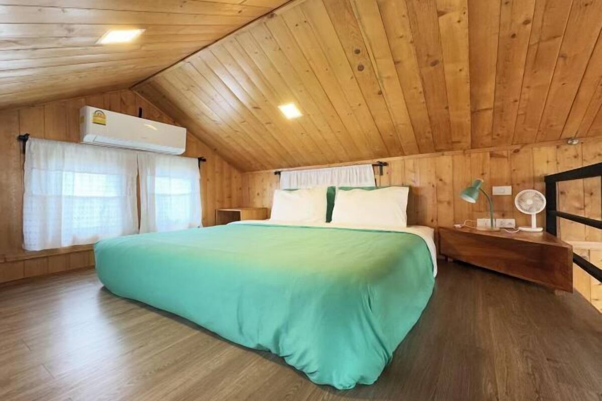 1 bedroom, in-room safe, desk, laptop workspace