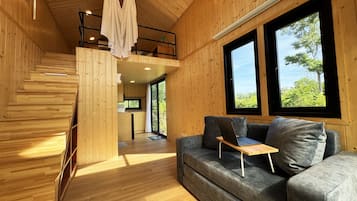 Design Duplex, Non Smoking, Kitchenette | Living area | Flat-screen TV