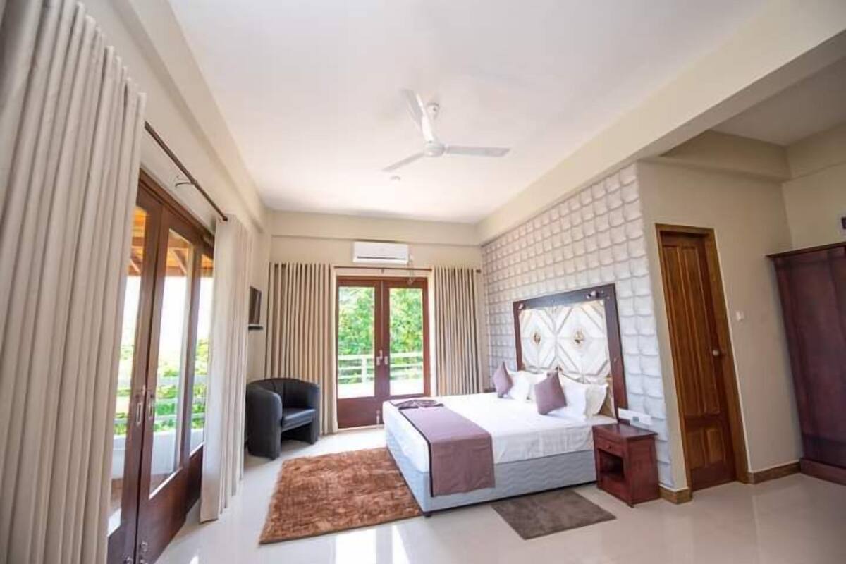 In-room safe, soundproofing, iron/ironing board, WiFi (free)