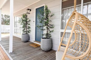 Exterior detail - 500m to the Beach, Ocean Break Away (Ocean Grove)