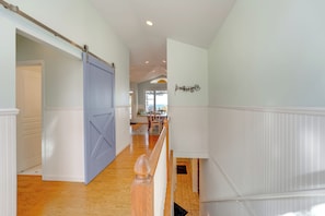 Interior - Cottage w/ Private Beach + Fire Pit in Manistee! (Manistee)