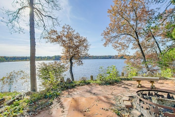 Keshena Vacation Rental | 3BR | 2BA | 1,200 Sq Ft | Stairs Required