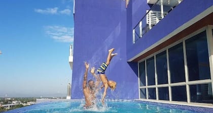 Apartment with roof top pool