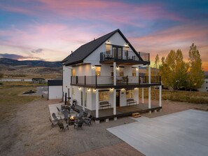 المنشأة من الخارج