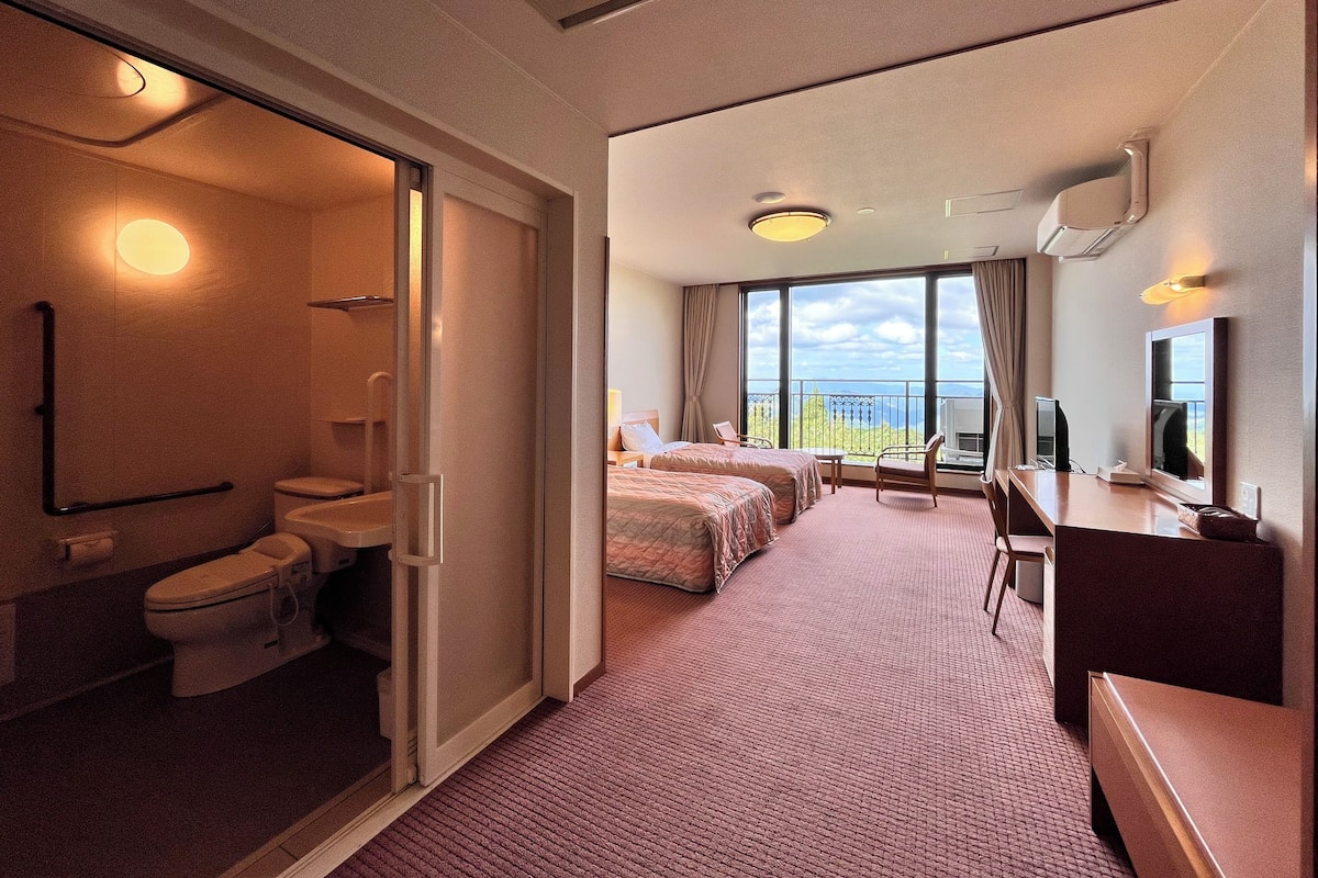 Twin Room, Non Smoking (Barrier Free Room) | Wi-fi percuma