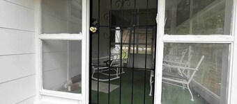 Charming 3-bedroom, spacious home conveniently located near Tuskegee University