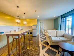 Family Condo, City View