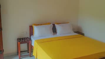 Deluxe Double Room, Private Bathroom, Mountain View | Desk, laptop workspace, soundproofing