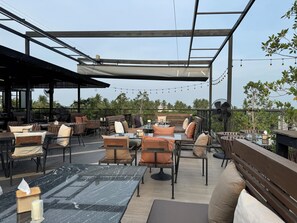 Lunch and dinner served, Thai cuisine - Amphawa Nanon (Amphawa)