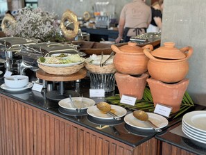 Petit déjeuner buffet