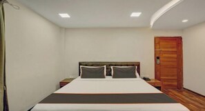 Deluxe Room | Free WiFi - hotel orange park (Bengaluru)