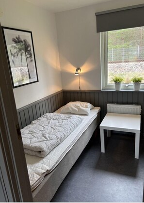 Blackout curtains, iron/ironing board, free WiFi