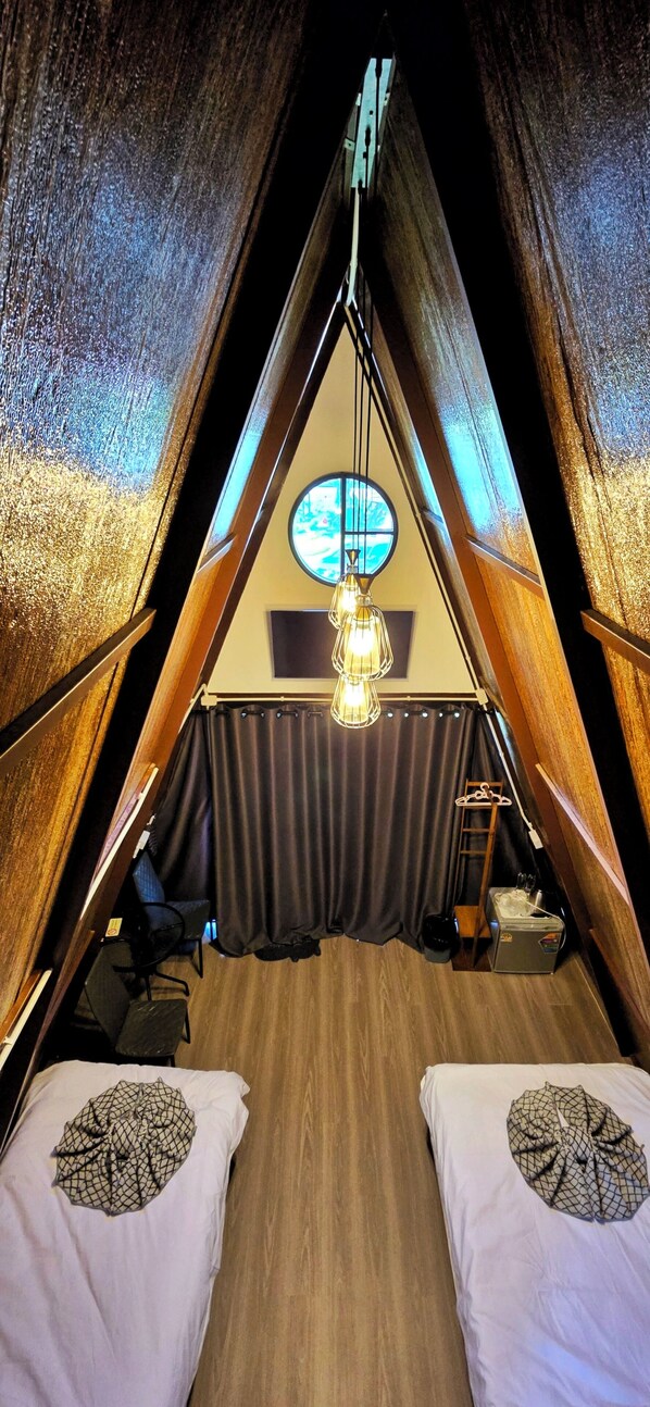 Premium Room, 2 Twin Beds, Non Smoking, Lake View | Free WiFi, bed sheets - Tiny Island Lake Lodge (Bangkok)