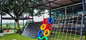 Children's play area - outdoor - Tiny Island Lake Lodge (Bangkok)