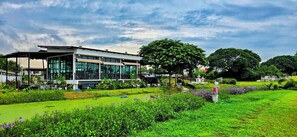 Front of property - Tiny Island Lake Lodge (Bangkok)