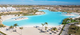 Casa SK Santa Rosalia - Luxury Apartment at Santa Rosalia Lake and Life Resort